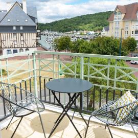 2 pièces Port Cabourg - 2 à 4 personnes - 34 m2 - Balcon - Vue Port - Proche Plage