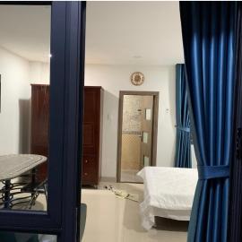 Royal Room with airy & spacious balcony, hotel in Ho Chi Minh City