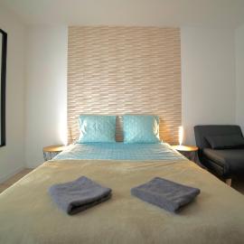 B&B Chambre cosy avec petit-déjeuner inclus Parking prive & box vélo sur la Route des vins