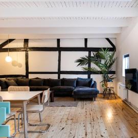 Townhouse - 3 Floors - 2 bathrooms by Daniel&Jacob's, hotel in Copenhagen