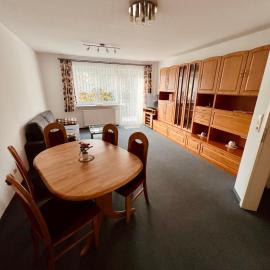 Wohnung I Balkon I Messenähe I getrennte Schlafmöglichkeiten, hotel di Wendelstein