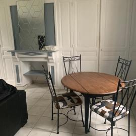Sous le grand Cèdre، فندق في Le Quesnoy-en-Santerre