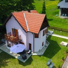 Planinska Kuca Tara / Mountain House Tara, hótel í Kaludjerske Bare