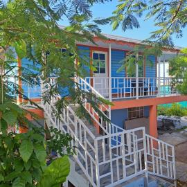 Mary & Matt lodge, hotel in Providencia