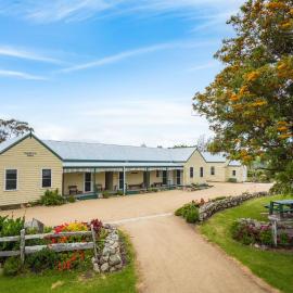 Henkley Cottage 1 Isaiah, hotel in Central Tilba