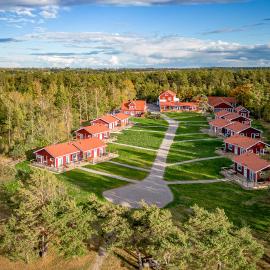 Stora Frögården, hotel Mörbylångában