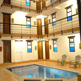 Chrisban Hotel Boutique, hótel í Buga