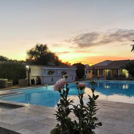 L'auberge Camarguaise, hotel u gradu Sen Mari de la Mer