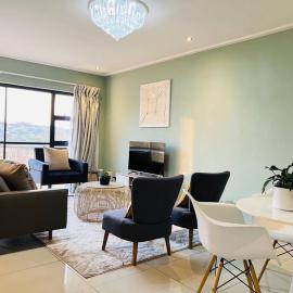 Cozy Self Catering Apartment with Golf Course Views, Jackal Creek Golf Estate