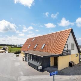 Lovely Apartment In Løkken With Wifi, hotel in Løkken