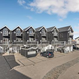 Lovely Apartment In Løkken With Wifi