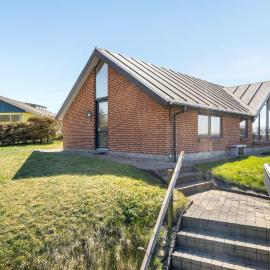 Stunning Home In Struer With Wifi, hotel in Struer