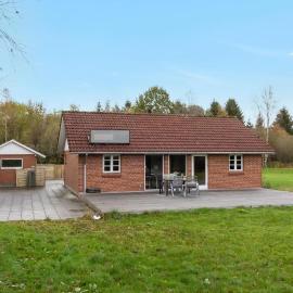 Cozy Home In Herning With Sauna, hotelli kohteessa Herning