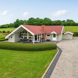 Holiday Home Nordborg 18 With Hot Tub, hotel di Nordborg