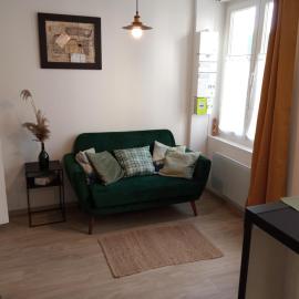 Comme à la Maison, hotel a Cormeilles