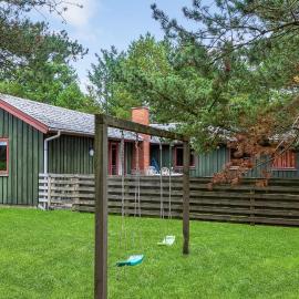 Three-Bedroom Holiday Home Blåvand With A Fireplace 05