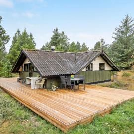 Two-Bedroom Holiday Home In Norre Nebel