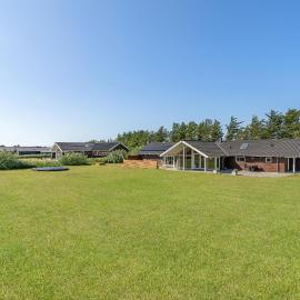 Awesome Home In Løkken With Sauna, hotel in Løkken