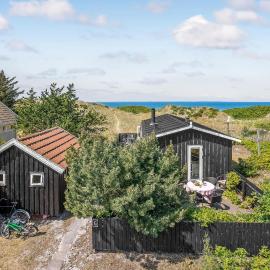 Gorgeous Home In Læsø With Wifi