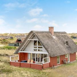 3 Bedroom Lovely Home In Blåvand