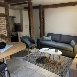 Joli appartement quartier historique, Hotel in Moulins