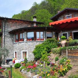 Agriturismo La Fonte Di Mariella, hotel di Gravedona