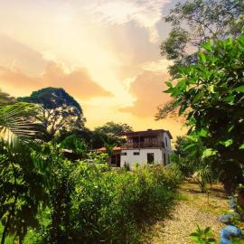 Espectacular Casa-Bonobohouse al lado del rio con reserva natural