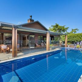 Hikanui Haven - Havelock North Holiday Home