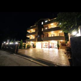 Villa Jupok, hotel u Baru