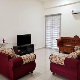 3Storey House 13Pax Family Suite, hotel u gradu Bayan Lepas