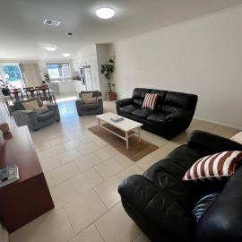 Downtown Narrabri Apartment – hotel w mieście Narrabri