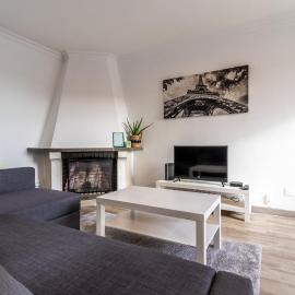AGUALVA HAPPY APARTMENT, hotel i Paiõis