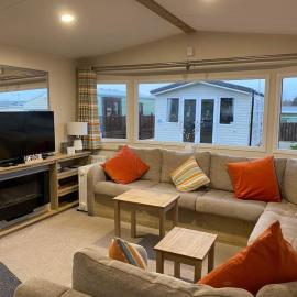 A family-friendly, eight birth, 2019 Abbey Trieste Caravan, hotel em Morecambe