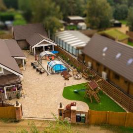 Amazing 14 Berth Villa With Private Pool At Pentney Lakes In Norfolk Ref 34079A, хотел в Кингс Лин