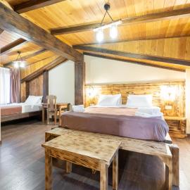 Hotel Mansarda Mestia โรงแรมในเมสเตีย