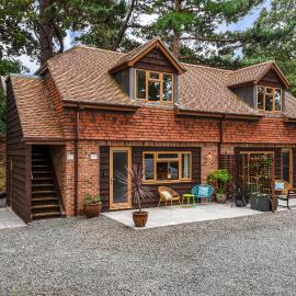 Hamble Retreat Studios and Lodge, hotel in Warsash