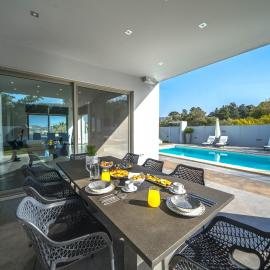 La Maison Du Soleil Luxury Villa by 8essentially, hotel u gradu Varípetron
