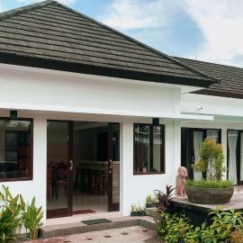 Villa Taloka, hotel in Montongbuwoh