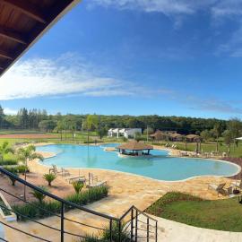 Vale Das Águas Fazenda Resort, hotel in Águas de Santa Barbara