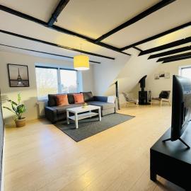 aday - 3 bedrooms luxurious apartment in Svenstrup – hotel w mieście Svenstrup