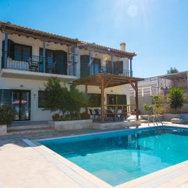 Villa Endless Blue، فندق في كالاميتسي