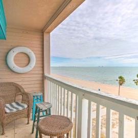 Oceanfront Corpus Christi Condo w/ Pool!
