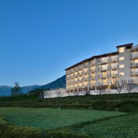 juSTa Grand View Resort & Spa, Manali – hotel w mieście Manāli
