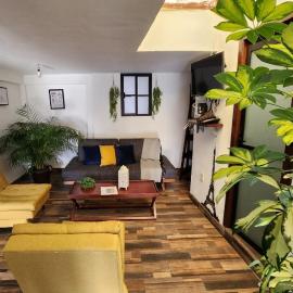 depa #5 recién remodelado en planta alta, hotel Zacatecasban