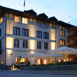 Hotel Weisses Kreuz Bergün, hotel em Bergün