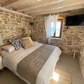Knez apartments and rooms, hotel in Kaštela