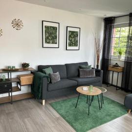 Apartment nahe Naturschutzgebiet „Wurmtal“、ヴュルゼレンのホテル