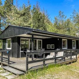 Amazing Home In Nexø With Wifi