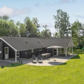 Holiday Home Bæverstien Iii, hotel Bøtø Byben