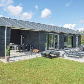 Awesome Home In Haderslev With Kitchen